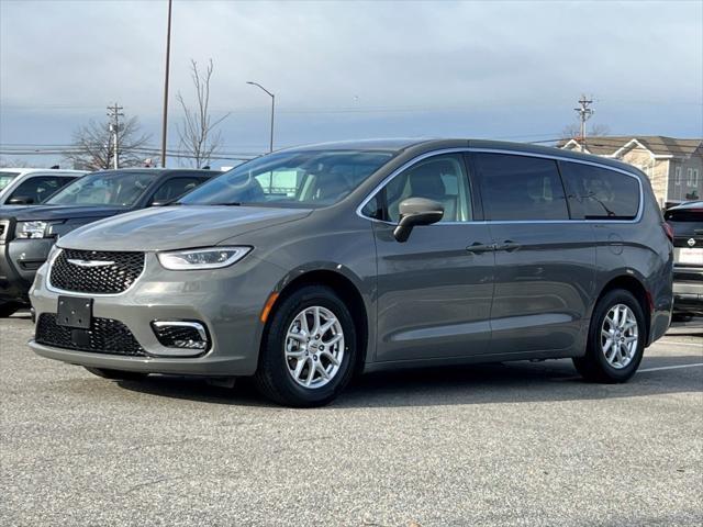 used 2023 Chrysler Pacifica car, priced at $22,943