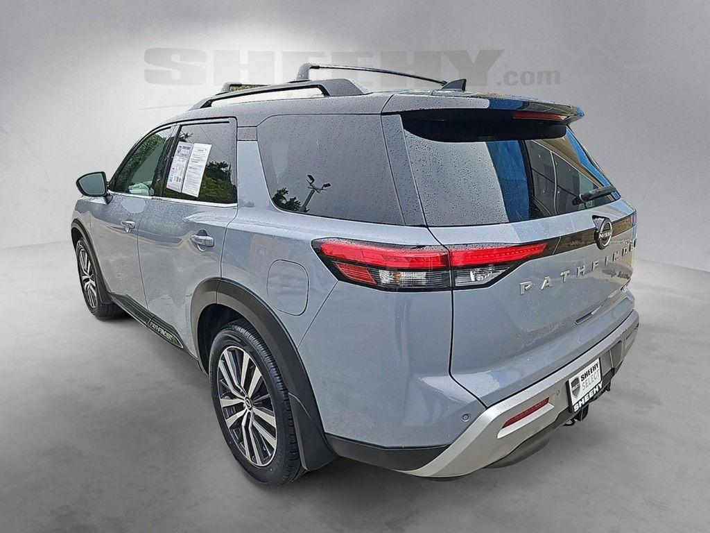 used 2022 Nissan Pathfinder car, priced at $31,037