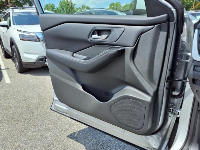 new 2025 Nissan Rogue car, priced at $30,376