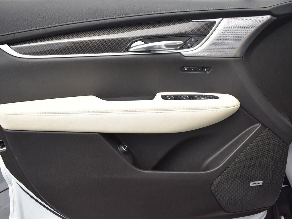 used 2023 Cadillac XT6 car, priced at $43,795