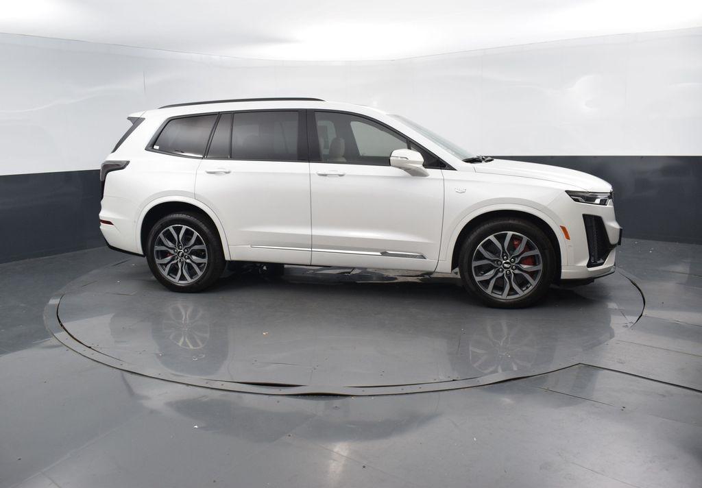 used 2023 Cadillac XT6 car, priced at $43,795