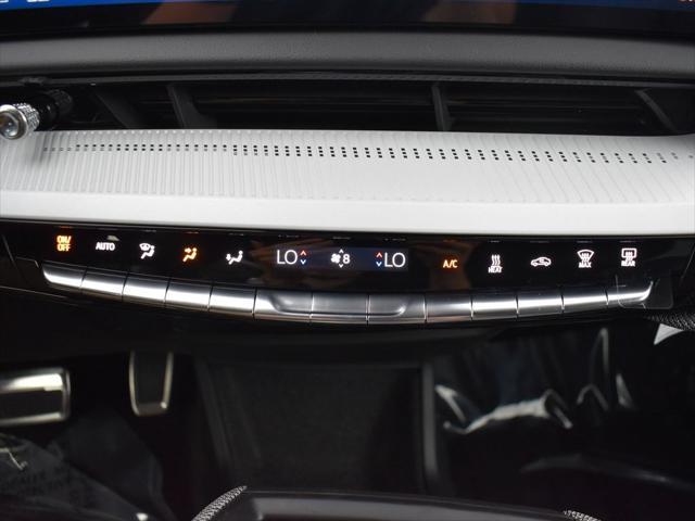 new 2025 Cadillac OPTIQ car, priced at $58,389