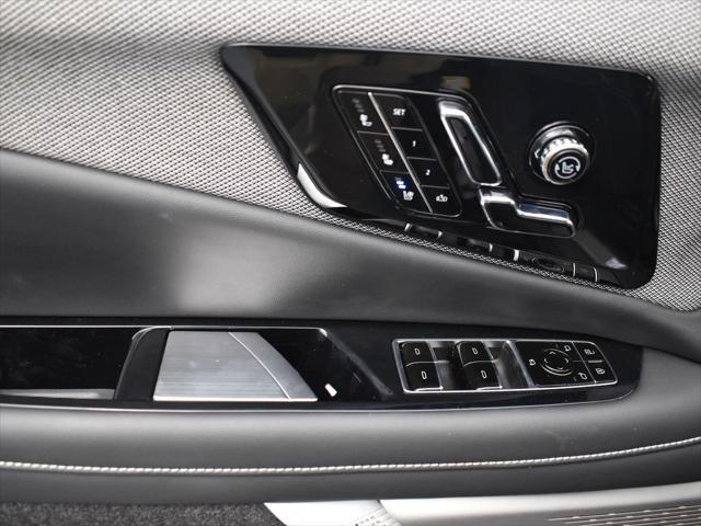 new 2025 Cadillac OPTIQ car, priced at $58,389
