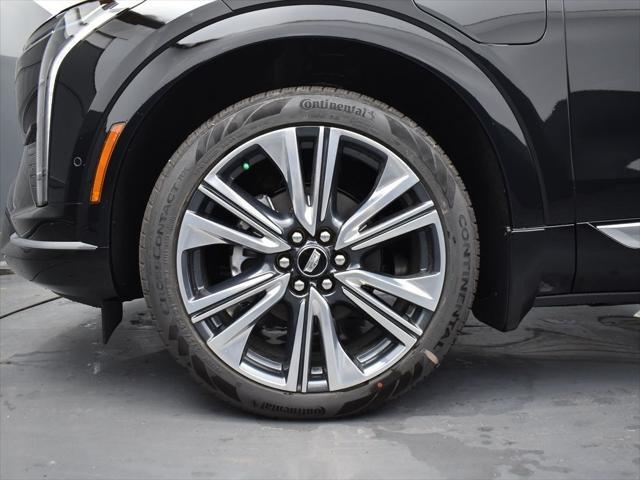 new 2025 Cadillac OPTIQ car, priced at $58,389