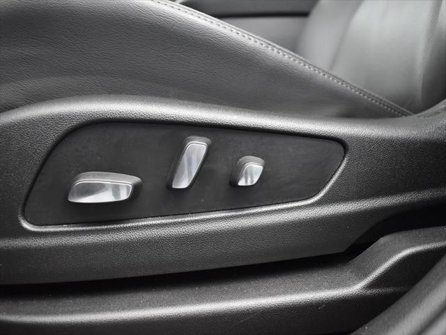 new 2025 Cadillac XT6 car, priced at $70,460