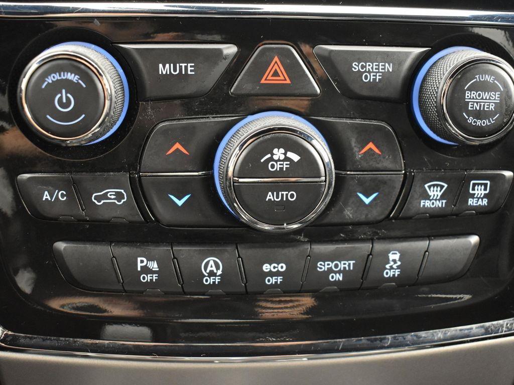 used 2022 Jeep Grand Cherokee car, priced at $27,495