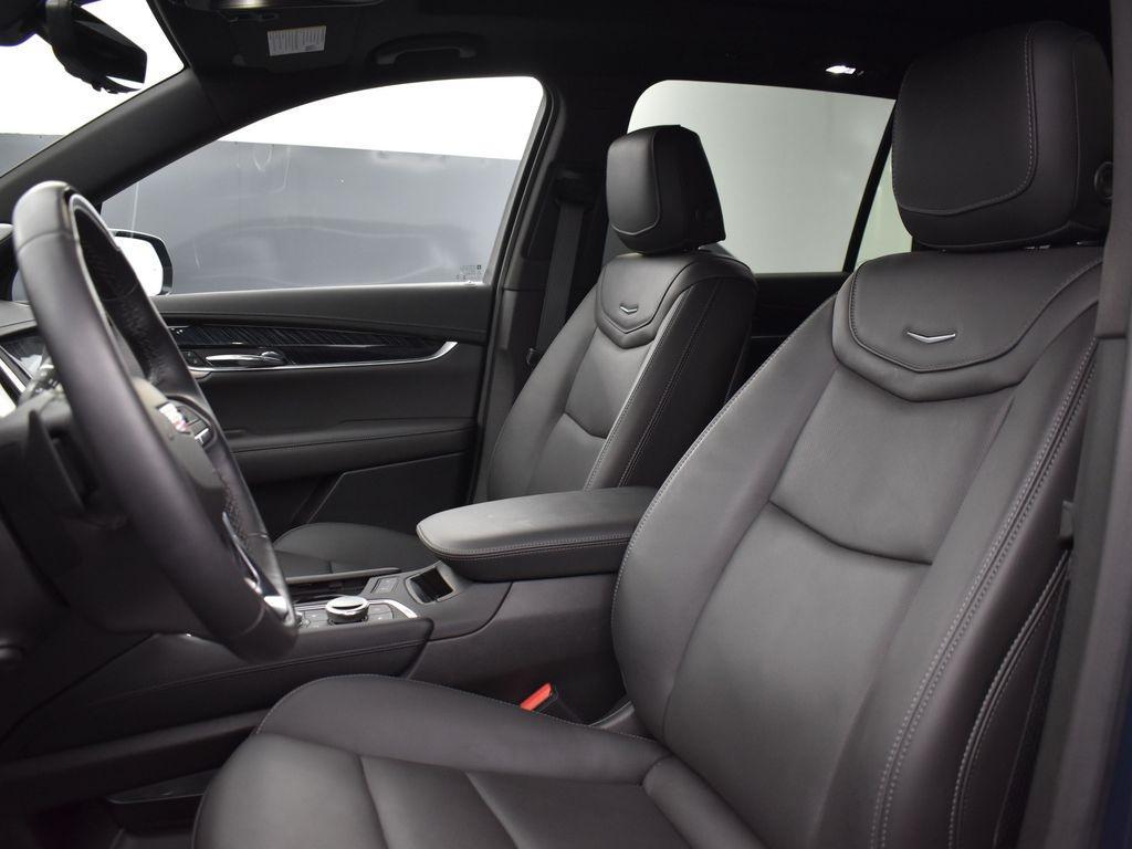 new 2025 Cadillac XT6 car, priced at $67,460