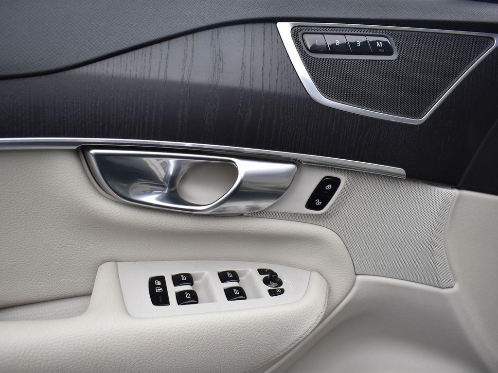 used 2020 Volvo XC90 car