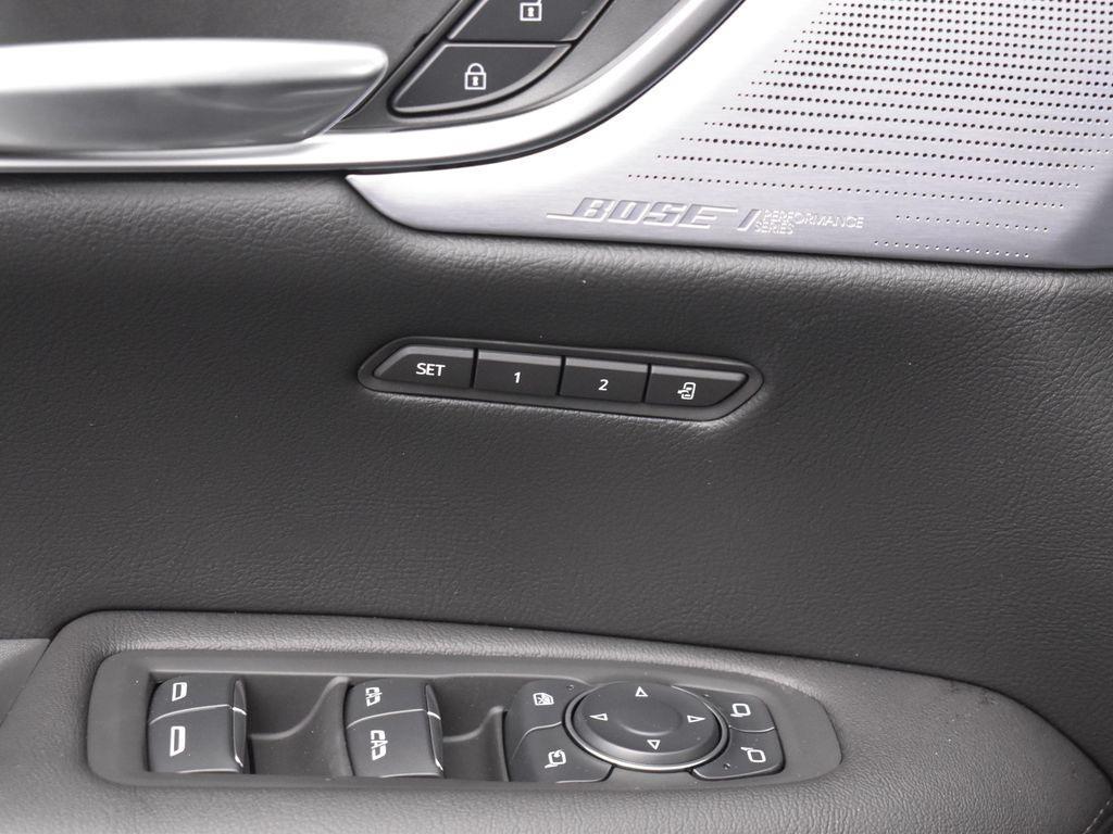 new 2025 Cadillac XT5 car, priced at $54,010