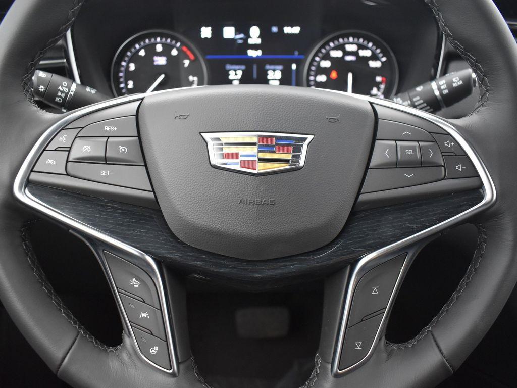 new 2025 Cadillac XT5 car, priced at $54,010