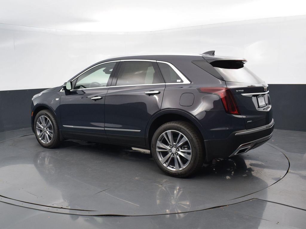 new 2025 Cadillac XT5 car, priced at $54,010