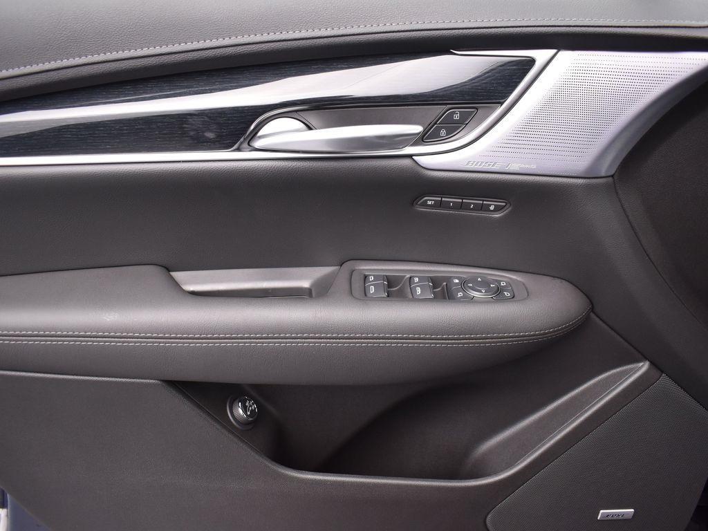 new 2025 Cadillac XT5 car, priced at $54,010