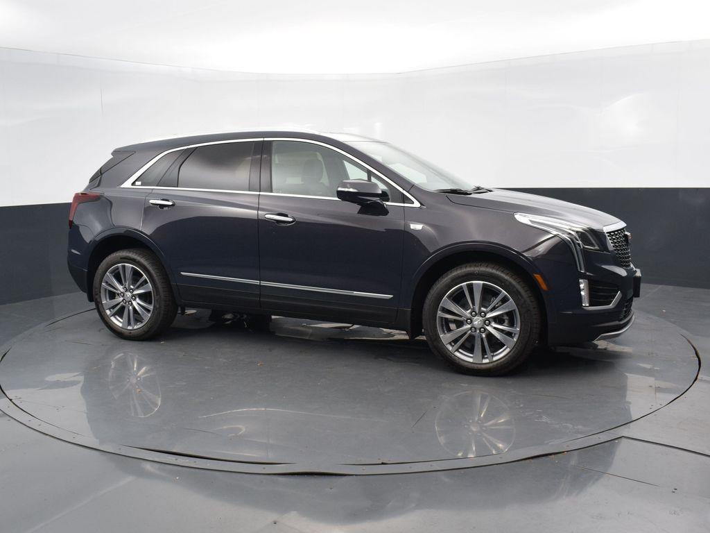 new 2025 Cadillac XT5 car, priced at $54,010