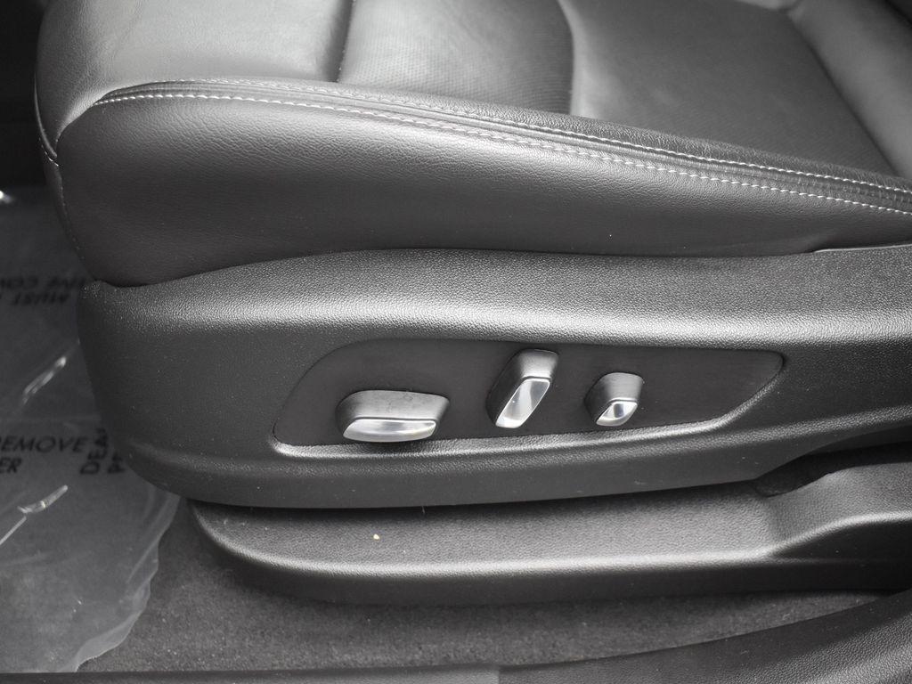 used 2023 Cadillac XT6 car, priced at $43,695