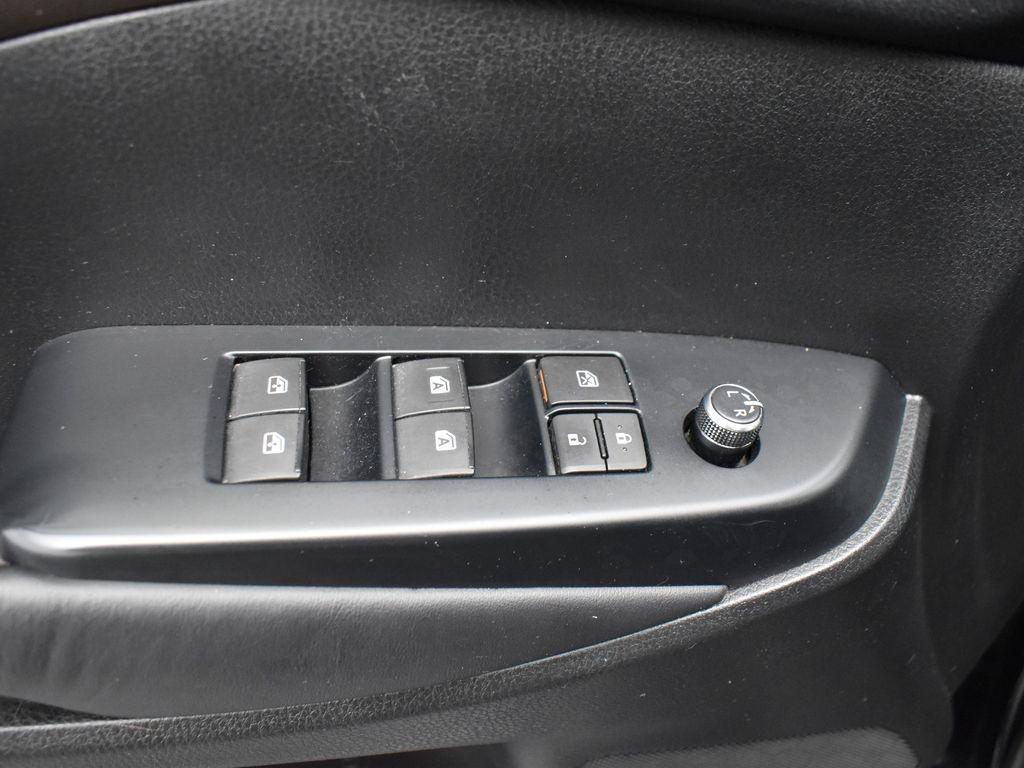 used 2015 Toyota Highlander car, priced at $14,795