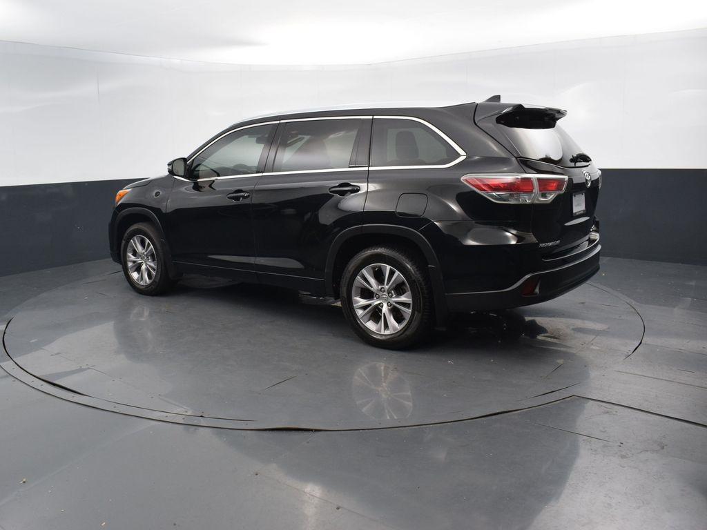 used 2015 Toyota Highlander car, priced at $14,795