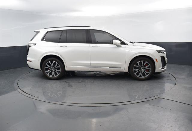 used 2022 Cadillac XT6 car, priced at $37,395