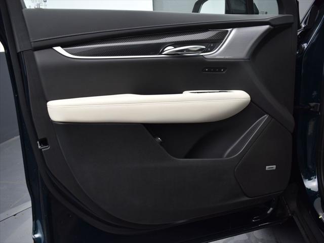 new 2025 Cadillac XT6 car, priced at $72,840