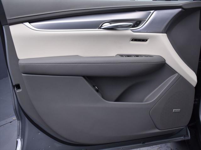 new 2025 Cadillac XT5 car, priced at $60,814