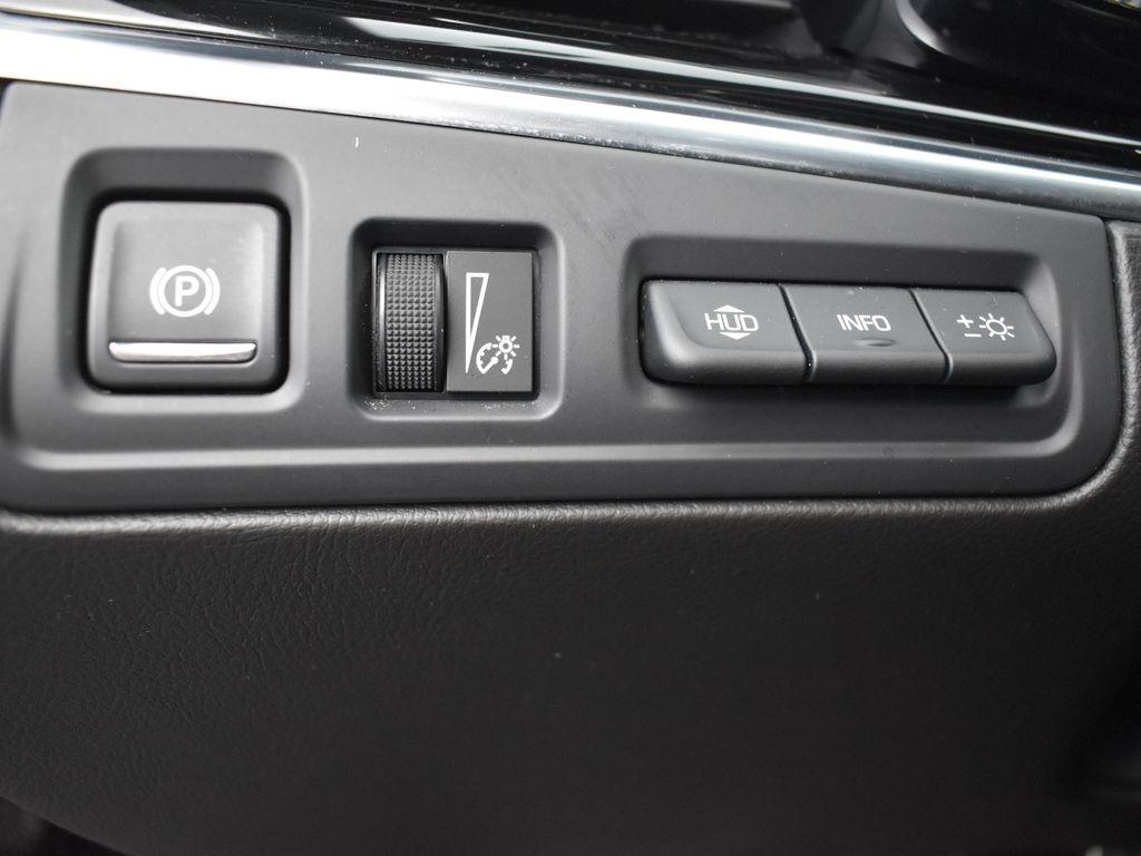 used 2023 Cadillac XT6 car, priced at $40,495