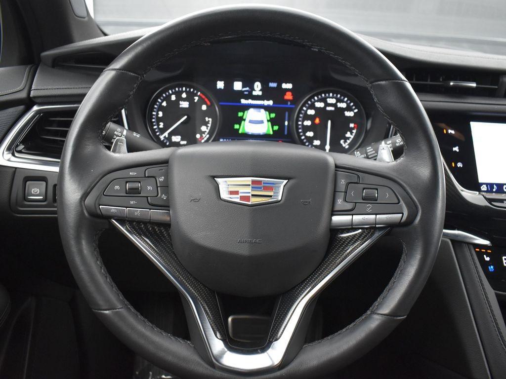 used 2023 Cadillac XT6 car, priced at $40,495