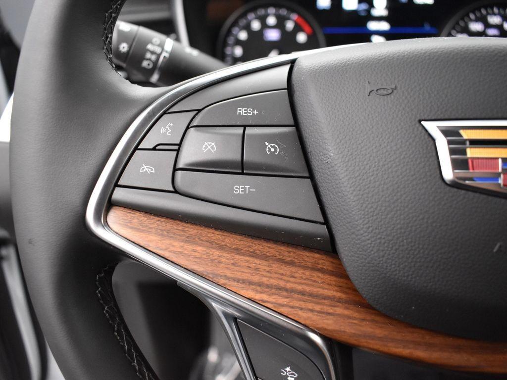 new 2025 Cadillac XT5 car, priced at $58,110