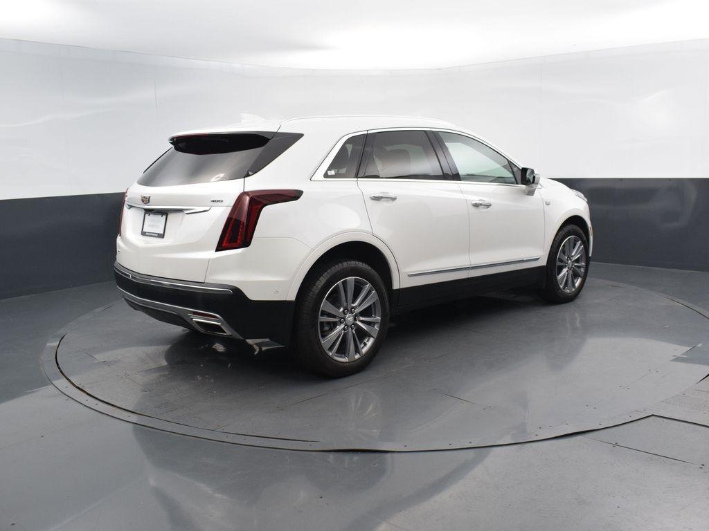 new 2025 Cadillac XT5 car, priced at $58,110
