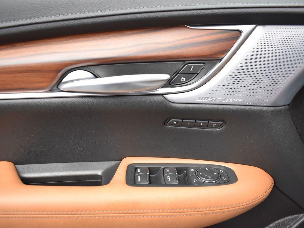 new 2025 Cadillac XT5 car, priced at $58,110