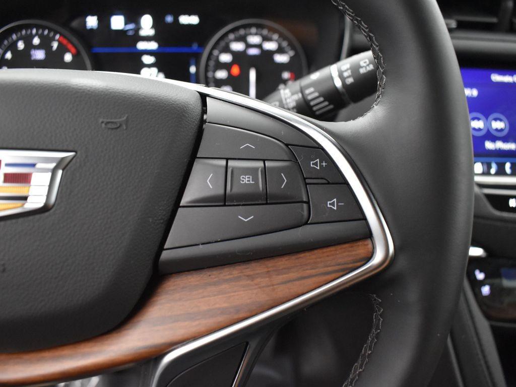 new 2025 Cadillac XT5 car, priced at $58,110