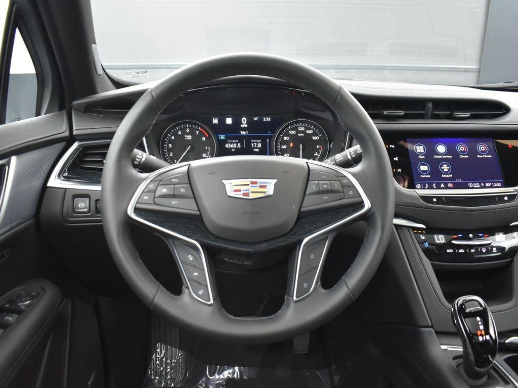 new 2025 Cadillac XT5 car, priced at $58,085