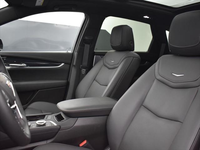 new 2025 Cadillac XT5 car, priced at $58,585