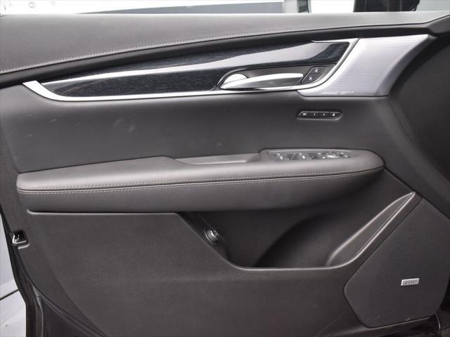 new 2025 Cadillac XT5 car, priced at $58,585