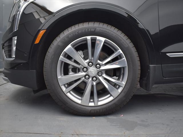 new 2025 Cadillac XT5 car, priced at $58,585