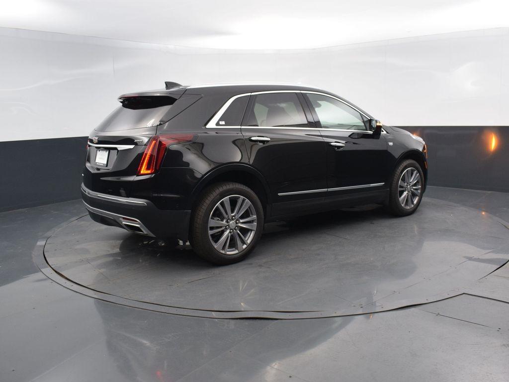 new 2025 Cadillac XT5 car, priced at $58,085