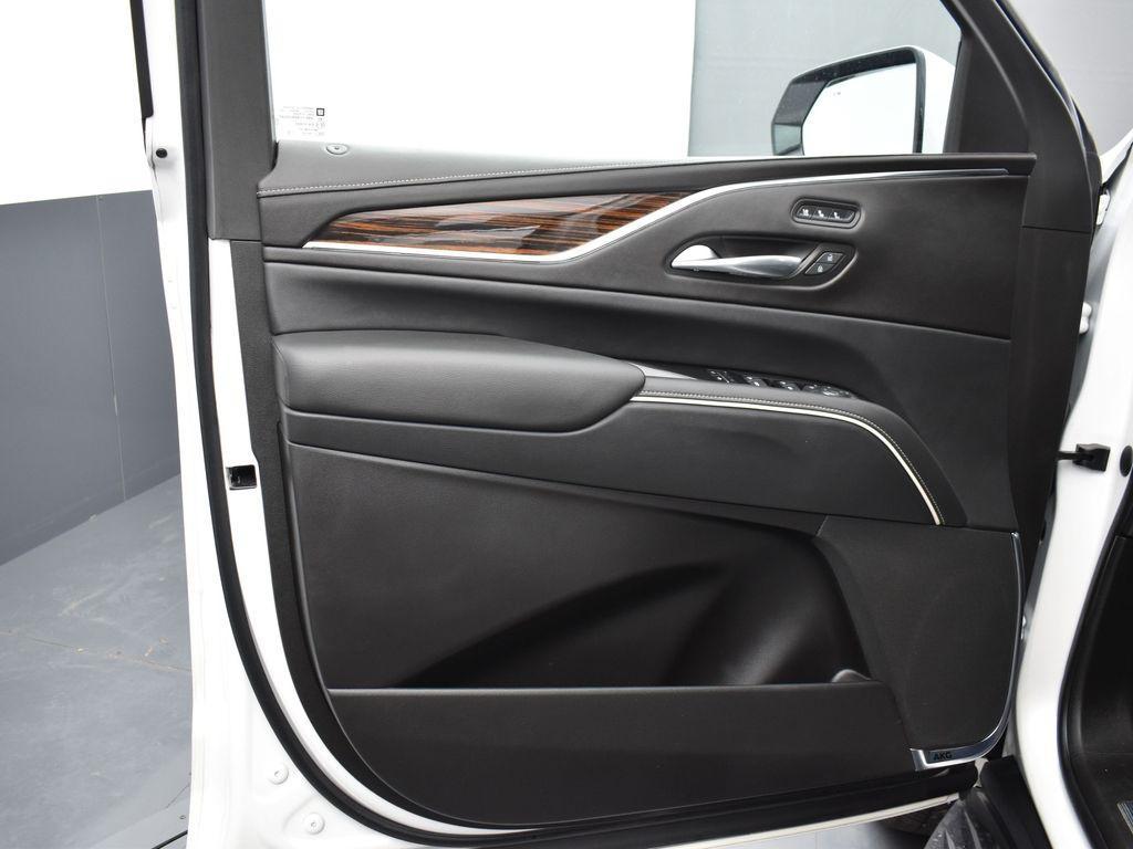 used 2022 Cadillac Escalade car, priced at $62,995
