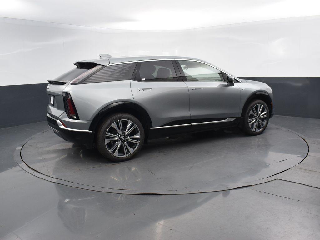 new 2025 Cadillac OPTIQ car, priced at $58,790
