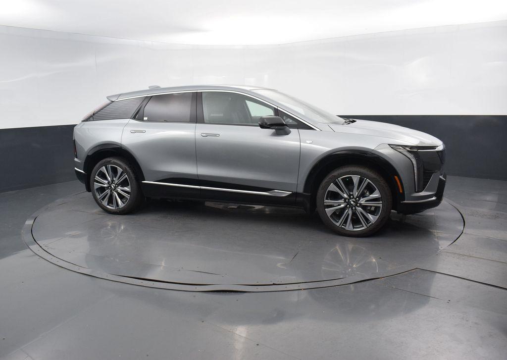 new 2025 Cadillac OPTIQ car, priced at $58,790