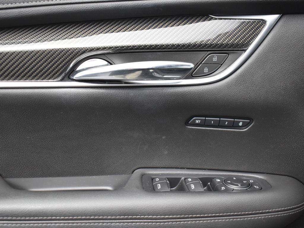 used 2021 Cadillac XT6 car, priced at $34,795