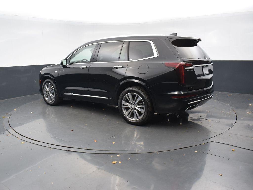 used 2022 Cadillac XT6 car