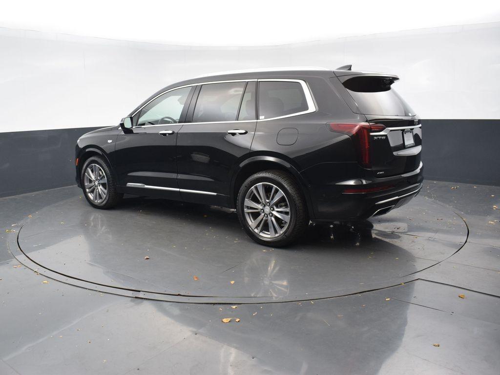 used 2022 Cadillac XT6 car