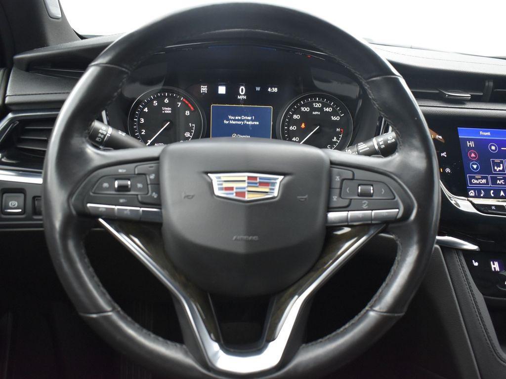 used 2022 Cadillac XT6 car