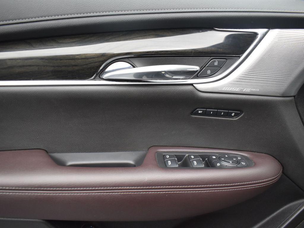 used 2022 Cadillac XT6 car