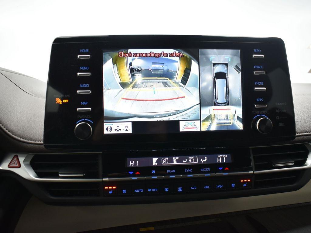 used 2023 Toyota Sienna car