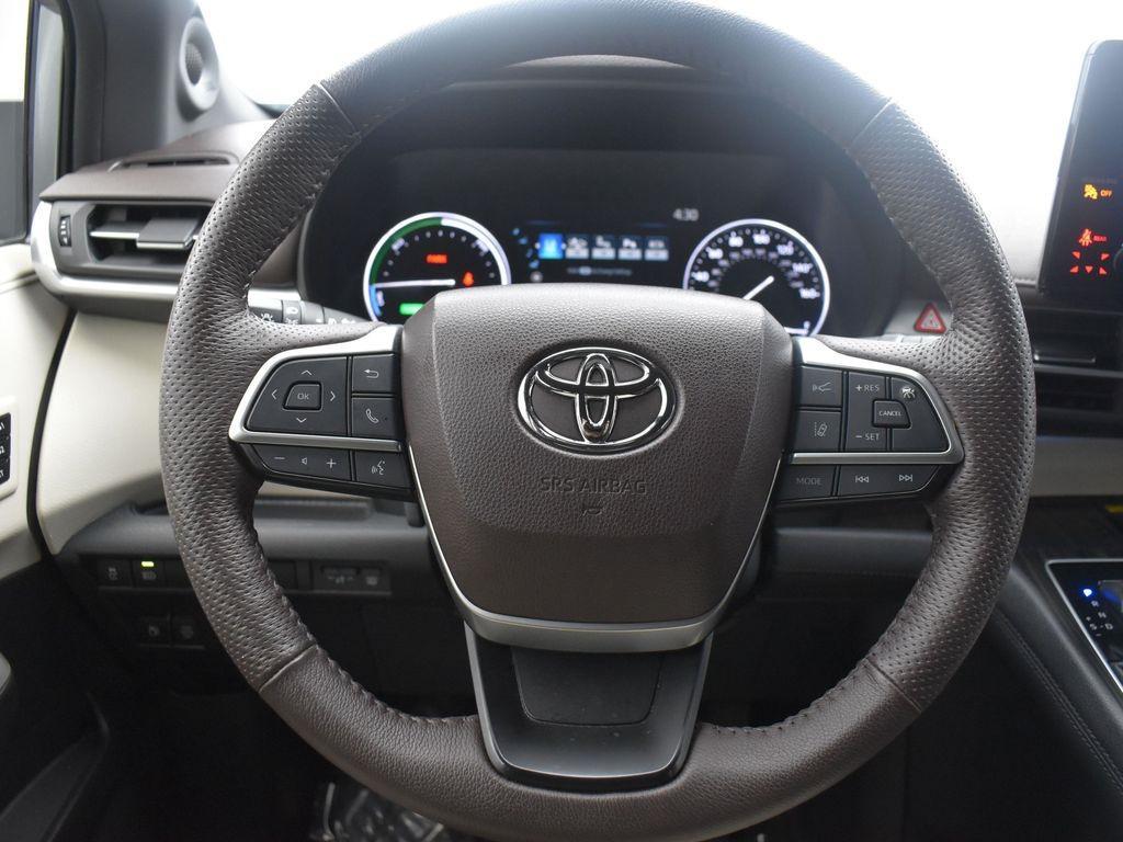 used 2023 Toyota Sienna car