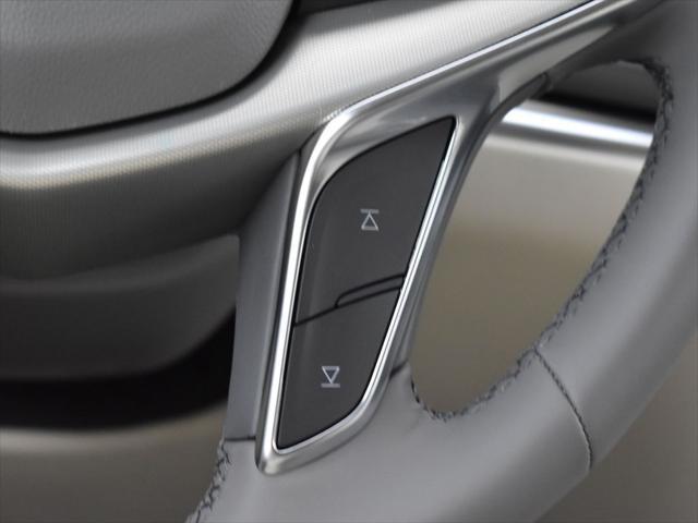 new 2025 Cadillac XT5 car, priced at $57,864