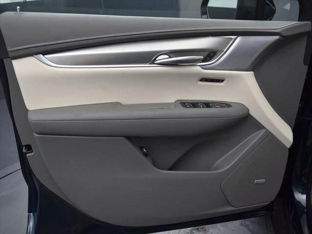 new 2025 Cadillac XT5 car, priced at $57,864