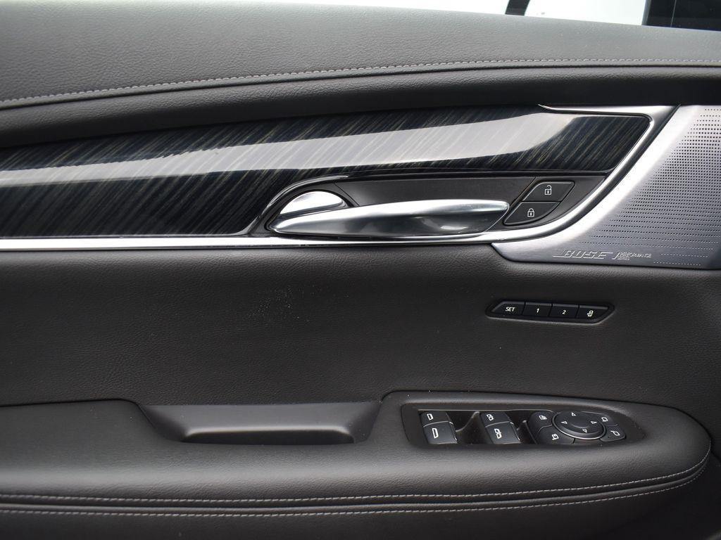 used 2020 Cadillac XT6 car, priced at $33,795