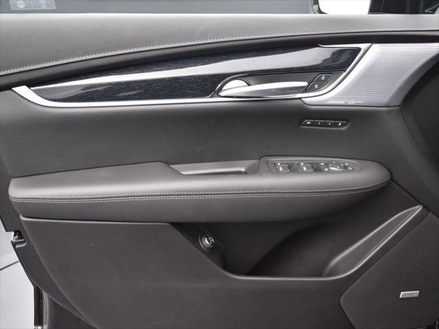 new 2025 Cadillac XT5 car, priced at $54,435