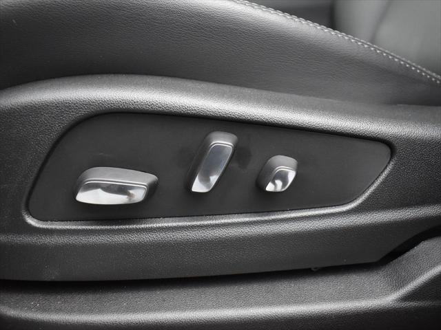 new 2025 Cadillac XT5 car, priced at $54,435