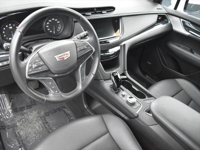 used 2022 Cadillac XT5 car, priced at $34,646